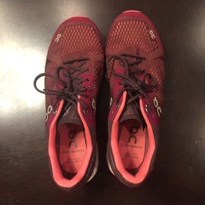New On Cloudsurfer Running Shoes